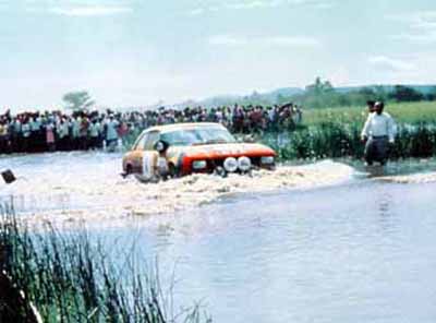 Jean-Pierre Nicolas - Jean-Claude Lefèbvre
26º Safari Rally 1978. Peugeot 504 V6 Coupé (363 RF 25). Clasificado 1º.
Marshalls (EA) Ltd.

Del 23 al 27 de Marzo, Nairobi, Kenya, África.
Superficie: tierra.

El Rally tenia un total de 5016 Km con 75 controles horarios.

Tomaron la salida 72 equipos, finalizaron 13.@
Palabras clave: Peugeot;Coupe;Safari;1978