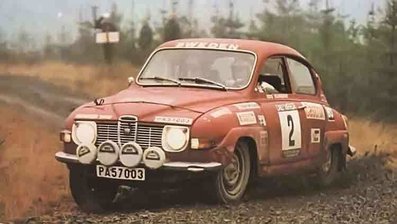 Stig Blomqvist - Arne Hertz
20º Daily Mirror RAC Rally 1971. Saab 96 V4. Clasificado 1º.

Del 20 al 25 de Noviembre, Harrogate.
Superficie: tierra - nieve

El Rally tenia un total de 646.90 km cronometrados divididos en 77 tramos especiales (13 de ellos fueron cancelados, SS11 
Kilburn de 3.22 km, SS12 Boltby de 6.44 km, SS23 Redesdale de 3.22, SS27 Glendevon de 3.22 km, SS28 Blackcraig de 16.09 km, SS32 Clashindarrich de 13.68 km, SS33 Bin de 6.44 km, SS35 
Glen Errochty de 12.87 km, SS36 Ladywell de 4.02 km, SS37 Craigvinean de 11.26 km, SS38 Achray de 12.07, SS39 Loch Ard de 8.05 km, SS51 Speed Merchants de 4.83 km)

Tomaron la salida 231 equipos, finalizaron 104.
@
Palabras clave: Stig_Blomqvist;Arne_Hertz;Saab;V4;Gran_Bretaña;1971;Inglaterra;RAC_Rally;Daily_Mirror