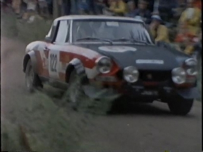 Achim Warmbold - Jean Todt
23º Jyväskylän Suurajot - Rally of the 1000 Lakes 1973. Fiat 124 Abarth Spider (TO-H47494). Clasificado 8º.

Del 3 al 5 de Agosto, Jyväskylä.
Superficie: tierra.

El Rally tenia un total de 2079.00 km de los que 517.20 km divididos en 43 tramos eran especiales.

Se inscribieron 122 equipos, tomaron la salida 109, finalizaron 55.@
Palabras clave: ;Jean_Todt;Fiat;Abarth;Finlandia;1973
