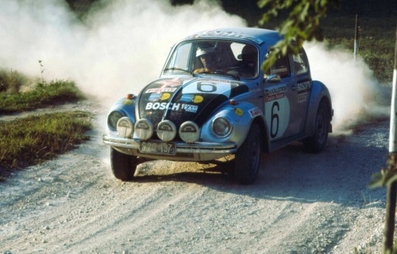 Harry Källström - Claes Billstam
44º Österreichische Alpenfahrt 1973. Volkswagen 1303S (S 20.137). Clasificado 11º.

Del 12 al 14 de Septiembre, Baden, Austria.
Superficie: tierra.

El Rallye tenia un total de 2,314.50 km de los que 324,50 km divididos en 31 tramos eran especiales (2 de ellos fueron cancelados, SS2 y SS22).

Se inscribieron 97 equipos, tomaron la salida 97, finalizaron 25.@
Palabras clave: ;Claes_Billstam;Volkswagen;Austria;1973
