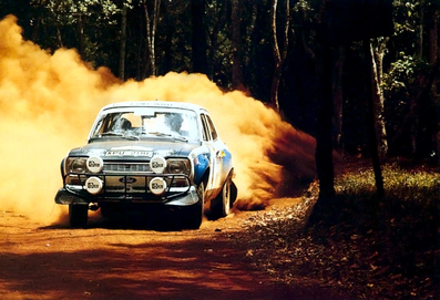 Hannu Mikkola - John Davenport
21º East African Safari Rally 1973. Ford Escort RS 1600 MKI. Abandonó por la dirección del coche.

Del 19 al 23 de Abril, Nairobi, Kenya.
Superficie: tierra

Se inscribieron 89 equipos, tomaron la salida 89, finalizaron 18.@
Palabras clave: ;John_Davenport;Ford;Escort;MKI;Safari;1973;MKI