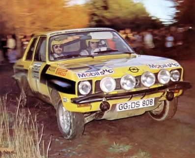 Walter Röhrl - Jochen Berger
23º Lombard RAC Rally 1974. Opel Ascona 1.9 SR (GG-DS 808). Clasificado 5º.

Del 16 al 20 de Noviembre, York, Yorkshire, Inglaterra.
Superficie: tierra.

El Rally tenia un total de 2218 km con 84 tramos (6 de ellos fueron cancelados SS4 Heaton Park, SS17 Pantperthog, SS31 Dodington, SS44, SS47 Kielder 3 y SS58 Buchanan).

Se inscribieron 197 equipos, tomaron la salida 190, finalizaron 83.@
Palabras clave: Walter_Röhrl;Jochen_Berger;Opel;Ascona;Gran_Bretaña;1974;Inglaterra
