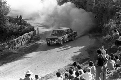 Salvador Cañellas Gual - Daniel Ferrater
9º Rallye de Portugal - Vinho do Porto 1975. Seat 1430/1800 (B-3793-AP). Abandonó por la suspensión del coche.

Del 18 al 21 de Julio, Estoril, Cascais, Lisboa, Portugal.
Superficie: asfalto - tierra.

El Rally tenia un total de 2,006.50 Km de los que 514.80 Km divididos en 34 tramos eran especiales.

Tomaron la salida 73 equipos, finalizaron 22.@
Palabras clave: Salvador_Cañellas;Seat;Portugal;1975