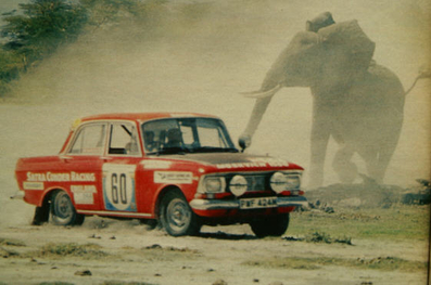 Aziz Tejpar Gharial - Natu Vadgama
23º Safari Rally 1975. Moskvich. Abandonó.

Del 27 al 31 de Marzo, Nairobi, Kenya, África.
Superficie: tierra.

El Rally tenia un total de 5927 km con 80 controles horarios.

Tomaron la salida 75 equipos, finalizaron 14.@
Palabras clave: ;Moskvich;Safari;1975