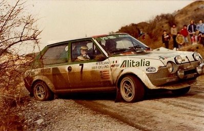 Per Eklund - Hans Sylvan
47º Rallye Automobile de Monte-Carlo 1979. Fiat Ritmo 75 Abarth (TO S97073). Abandonó por motor, pero aún así quedó el 89º.

Del 20 al 26 de Enero, Monte-Carlo.
Superficie: asfalto - nieve.

El Rally tenia un total de 2554.00 km de los que 619.00 km divididos en 30 tramos eran especiales (1 de ellos fue cancelado SS13 St Barthelemy de 19 Km).

Se inscribieron 255 equipos, tomaron la salida 233, finalizaron 84.@
Palabras clave: Per_Eklund;Hans_Sylvan;Fiat;Ritmo;Abarth;Montecarlo;1979