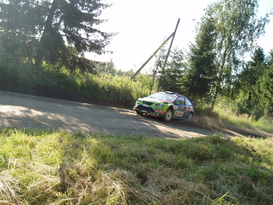 Jari-Matti Latvala - Miikka Anttila
58º Rally de Finlandia 2008. Ford Focus WRC. Clasificado 38º.
El primer dà­a del Rally tuvo una salida de pista con vuelco incluido.
Palabras clave: ;Ford;Focus;WRC;Finlandia;2008