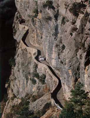 Markku Alén -Ilkka Kivimaki
54º Rallye Automobile de Monte-Carlo 1986. Lancia Delta S4 (A6 37617). Abandonó por el árbol de levas en SS16 St Nazaire le Desert de 23.70 Km.

Del 18 al 24 de Enero, Monte-Carlo.
Superficie: asfalto - nieve.

El Rally tenía un total de 3984.00 km, de los que 881.20 km divididos en 36 tramos eran especiales.

Tomaron la salida 156 equipos, finalizaron 65.@
Palabras clave: Lancia;Montecarlo;Grupo_B;Markku_Alen;Delta;S4;1986