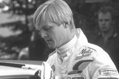 Ari Vatanen
Cuando era piloto del Equipo Peugeot Talbot Sport con el Peugeot 205 T16.
Palabras clave: Grupo_B;Personajes;Ari_Vatanen