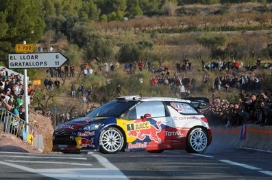 Sébastien Loeb - Daniel Elena
47º RallyRACC Catalunya - Costa Daurada 2011. Citröen DS3 WRC (BK-317-DW). Clasificado 1º, obteniendo el Campeonato del Mundo de Marcas para Citröen.
Citroën Total WRT

Tramo: El Priorat de 45,97 Km SS7-SS10, (tramo mas largo del Mundial).
Situación: Cruce El Molar. Sitio mà­tico del Rally para los aficionados, con un cruce de 180º, donde el freno de mano y las derrapadas suelen ser habituales.

Del 20 al 23 de Octubre, Salou, Tarragona, Catalunya, España.
Superficie: asfalto -tierra.

El Rally constaba de 3 etapas con un total de 1589.90 km de los que 406.52 km divididos en tramos eran cronometrados.

Tomaron las salida 58 equipos, finalizaron 44.
@
Palabras clave: Citroen;DS3;WRC;Catalunya;2011;España;Spain