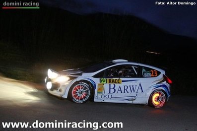 Nasser Al-Attiyah - Giovanni Bernacchini
47º Rally Catalunya-Costa Daurada 2011. Ford Fiesta S2000. Clasificado 11º. (2º en SWRC)
23-10-2011
Tramo: Santa Marina de 26,51 Km SS13-SS16.
(Fà­jense en los discos de freno).
Palabras clave: Nasser_Al-Attiyah;Giovanni_Bernacchini;Ford;Fiesta;S2000;Catalunya;2011;detalles