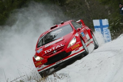 Marcus Grönholm - Timo Rautiainen
54º Rally de Suecia 2005. Peugeot 307WRC Evo2. Retirado por salirse de la carretera.
Palabras clave: ;Timo_Rautiainen;Peugeot;WRC;Suecia;2005;nieve