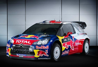 CITRÖEN DS3 WRC
Nuevo coche para Sébastien Loeb y Sébastien Ogier para el 2011.
Sustituto del Citröen C4 WRC.
Palabras clave: Sébastien_Loeb;detalles;Citroen;DS3;2011