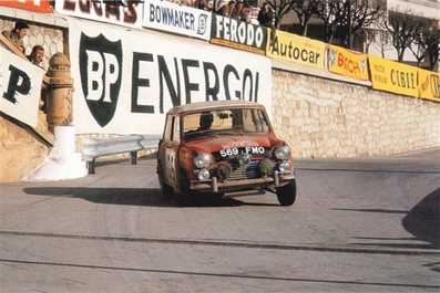 Rauno August Aaltonen - Tony Ambrose
33º Rallye Automobile de Monte-Carlo 1964. BMC Mini Cooper S (569 FMO). Clasificado 7º.

Del 18 al 21 de Enero, Monte Carlo.
Superficie: asfalto - nieve.

Se inscribieron 306 equipos, tomaron la salida 299, finalizaron 163.@
Palabras clave: ;Tony_Ambrose;Mini;Cooper;S1071;Montecarlo;1964