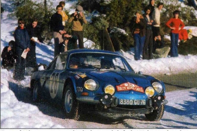 Ove Andersson - David Stone
40º Rallye Automobile de Monte-Carlo 1971. Renault-Alpine A110 1600 (8380 GU 76). Clasificado 1º.

Del 22 al 29 de Enero, Monte-Carlo.
Superficie: asfalto - nieve con 455,90 km cronometrados.

Para el tramo final, Col des Banquettes - Col de la Madonne de Gorbio de 28.00 km calificaron 60 equipos, a partir de la posición 23 los equipos fueron clasificados oficialmente hasta el 30.

Se inscribieron 282 equipos, tomaron la salida 224, finalizaron 30.
@
Palabras clave: Ove_Andersson;Renault;Alpine;A110;Montecarlo;1971;nieve