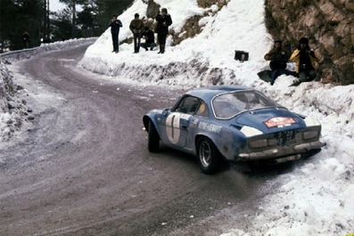 Jean-Luc Thérier - Claude Roure
41º Rallye Automobile de Monte-Carlo 1972. Alpine-Renault A110 1600 (928 HB 76). Abandonó por accidente.

Del 21 al 28 de Enero, Monte-Carlo.
Superficie: asfalto - nieve.

El Rally constaba de 2 etapas y 437.50 km cronometrados divididos en 16 tramos especiales.

Se inscribieron 299 equipos, tomaron la salida 264, finalizaron 40.@
Palabras clave: ;Renault;Alpine;A110;Montecarlo;nieve;1972