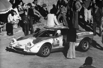 Jean-Claude Andruet - Michèle Espinosi-Petit 
18º Tour de Corse - Rallye de France 1974. Lancia Stratos HF (TO L80931). Clasificado 1º.

Del 30 de Noviembre al 1 de Diciembre, Bastia, Córcega, Francia.
Superficie: asfalto.

El Rally tenia un total de 1292 km, de los que 374.90 km divididos en 14 tramos eran especiales.

Tomaron la salida 102 equipos, finalizaron 24.@
Palabras clave: ;Michèle_Espinosi-Petit;Lancia;Stratos;Corcega;1974;parque_cerrado;Corse