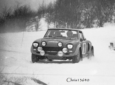 Markku Alén - Ilkka Kivimaki
43º Rallye Automobile de Monte-Carlo 1975. Fiat 124 Abarth Rallye (TO K81054). Clasificado 3º.

Del 15 al 23 de Enero, Monte Carlo.
Superficie: asfalto - nieve.

El Rally tenia un total de 2,345.00 Km de los que 472.00 Km divididos en 22 tramos eran especiales.

Se inscribieron 114 equipos, tomaron la salida 96, finalizaron 43.@
Palabras clave: Markku_Alen;Fiat;Abarth;Montecarlo;nieve;1975