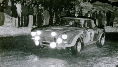 Bernard Darniche - Alain Mahé
43º Rallye Automobile de Monte-Carlo 1975. Fiat 124 Abarth Rallye (TO K81051). Abandonó por motor en SS4 Molini di Triora - Pigna de 20.50 km.
Fiat Rally

Del 15 al 23 de Enero, Monte Carlo.
Superficie: asfalto - nieve.

El Rally tenia un total de 2,345.00 Km de los que 472.00 Km divididos en 22 tramos eran especiales.

Se inscribieron 114 equipos, tomaron la salida 96, finalizaron 43.@
Palabras clave: Fiat;Abarth;Montecarlo;1975