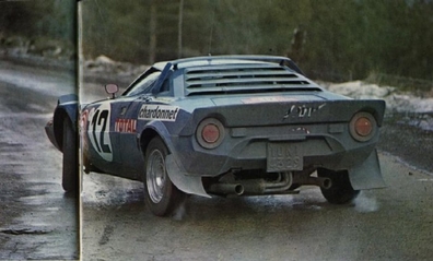 Bernard Darniche - Alain Mahé
44º Rallye Automobile de Monte-Carlo 1976. Lancia Stratos HF (TO N14329). Clasificado 3º.

Del 17 al 24 de Enero, Monte-Carlo.
Superficie: asfalto - nieve.

El Rally tenia un total de 4500 km de los que 530.50 km divididos en 23 tramos eran especiales.

Se inscribieron 163 equipos, tomaron la salida 148, finalizaron 84.@
Palabras clave: ;Lancia;Stratos;Montecarlo;1976