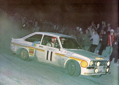 Roger Albert Clark - Jim Porter
44º Rallye Automobile de Monte-Carlo 1976. Ford Escort RS 1800 MKII (KHK 983N). Clasificado 5º.

Del 17 al 24 de Enero, Monte-Carlo.
Superficie: asfalto - nieve.

El Rally tenia un total de 4500 km de los que 530.50 km divididos en 23 tramos eran especiales.

Se inscribieron 163 equipos, tomaron la salida 148, finalizaron 84.@
Palabras clave: ;Ford;Escort;MKII;MKII;Montecarlo;1976;nieve