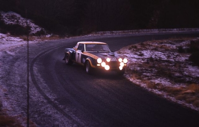 Markku Alén - Ilkka Kivimaki
44º Rallye Automobile de Monte-Carlo 1976. Fiat 124 Abarth Rallye. Clasificado 6º.

Del 17 al 24 de Enero, Monte-Carlo.
Superficie: asfalto - nieve.

El Rally tenia un total de 4500 km de los que 530.50 km divididos en 23 tramos eran especiales.

Se inscribieron 163 equipos, tomaron la salida 148, finalizaron 84.@
Palabras clave: Markku_Alen;Fiat;Abarth;Montecarlo;1976