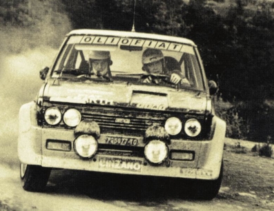 Markku Alén - Ilkka Kivimaki
11º Rallye de Portugal Vinho do Porto 1977. Fiat 131 Abarth (TO P35977). Clasificado 1º.

Del 1 al 6 de Marzo, Estoril.
Superficie: asfalto - tierra.

El Rally tenia un total de 2458 km de los que 580 km divididos en 46 tramos eran especiales, (2 de ellas fueron canceladas SS18 Sao Lourenco da Montaria de 27 Km y SS 24 Carvalhas de 6 Km).

Tomaron la salida 103 equipos, finalizaron 27.@
Palabras clave: Markku_Alen;Fiat;Abarth;Portugal;1977