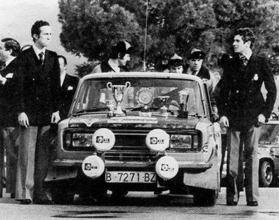 Antonio Zanini Sans - Juan-Jose Petisco
45º Rallye Automobile de Monte-Carlo 1977. Seat 124D Especial 1800 (B-7271-BZ). Clasificado 3º.

Del 22 al 28 de Enero, Monte-Carlo .
Superficie: asfalto - nieve.

El Rally tenia un total de 4800 km de los que 540.50 km divididos en 27 tramos eran especiales (una de ellas fue cancelada SS2 Col de Fontbelle de 35.00 Km).

Se inscribieron 217 equipos, tomaron la salida 198, finalizaron 118 en lista, llegaron 47 en meta.@
Palabras clave: ;Juan-Jose_Petisco;Seat;Montecarlo;1977