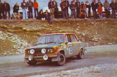 Salvador Cañellas - Daniel Ferrater
45º Rallye Automobile de Monte-Carlo 1977. Seat 124D Especial 1800 (B-7272-BZ). Clasificado 4º.

Del 22 al 28 de Enero, Monte-Carlo .
Superficie: asfalto - nieve.

El Rally tenia un total de 4800 km de los que 540.50 km divididos en 27 tramos eran especiales (una de ellas fue cancelada SS2 Col de Fontbelle de 35.00 Km).

Se inscribieron 217 equipos, tomaron la salida 198, finalizaron 118 en lista, llegaron 47 en meta.@
Palabras clave: Salvador_Cañellas;Seat;Special;Montecarlo;1977