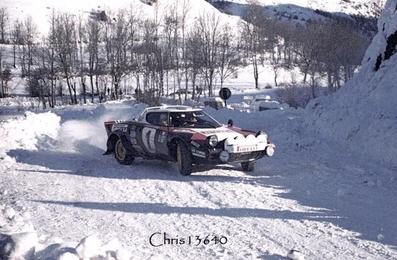 Sandro Munari - Piero Sodano
Sandro Munari - Piero Sodano
46º Rallye Automobile de Monte-Carlo 1978. Lancia Stratos HF (TO M54374). Abandonò por motor en SS4 Jabron de 12 Km.

Del 21 al 27 de Enero, Monte-Carlo.
Superficie: asfalto - nieve.

El Rally tenia un total de 4600 km de los que 570 km divididos en 29 tramos eran especiales (5 de ellas fueron canceladas SS8 Col du Fanget de 10 Km, SS10 Serre Chevalier de 10 Km, SS11 Col du Lautaret de 15 Km, SS14 Saint Pierreville de 16 Km y SS15 Burzet de 44 Km).

Se inscribieron 231 equipos, tomaron la salida 216, finalizaron 129.@
Palabras clave: Lancia;Stratos;Montecarlo;nieve;1978