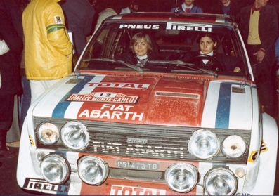 Michèle Mouton - Françoise Conconi
47º Rallye Automobile de Monte-Carlo 1979. Fiat 131 Abarth (TO P51473). Clasificada 7ª Scrath y 1ª en Copa de Damas.
Fiat France

Del 20 al 26 de Enero, Monte-Carlo.
Superficie: asfalto - nieve.

El Rally tenia un total de 2554.00 km de los que 619.00 km divididos en 30 tramos eran especiales (1 de ellos fue cancelado SS13 St Barthelemy de 19 Km).

Se inscribieron 255 equipos, tomaron la salida 233, finalizaron 84.@
Palabras clave: Michele_Mouton;Fiat;Abarth;Montecarlo;1979;Personajes;Mujeres;Womens
