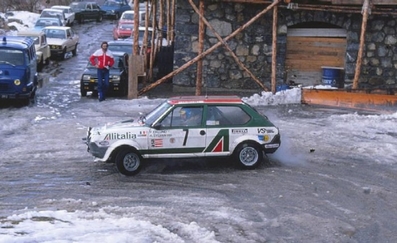 Per Eklund - Hans Sylvan
47º Rallye Automobile de Monte-Carlo 1979. Fiat Ritmo 75 Abarth (TO S97073). Abandonó por motor, pero aún así quedó el 89º.

Del 20 al 26 de Enero, Monte-Carlo.
Superficie: asfalto - nieve.

El Rally tenia un total de 2554.00 km de los que 619.00 km divididos en 30 tramos eran especiales (1 de ellos fue cancelado SS13 St Barthelemy de 19 Km).

Se inscribieron 255 equipos, tomaron la salida 233, finalizaron 84.@
Palabras clave: ;Hans_Sylvan;Fiat;Ritmo;Abarth;Montecarlo;nieve;1979
