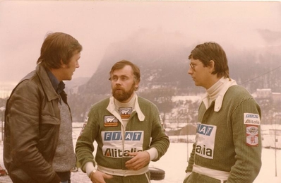 Per Eklund - Hans Sylvan
47º Rallye Automobile de Monte-Carlo 1979. Fiat Ritmo 75 Abarth (TO S97073). Abandonó por motor, pero aún así quedó el 89º.
Per es el del centro y Hans el de la derecha.

Del 20 al 26 de Enero, Monte-Carlo.
Superficie: asfalto - nieve.

El Rally tenia un total de 2554.00 km de los que 619.00 km divididos en 30 tramos eran especiales (1 de ellos fue cancelado SS13 St Barthelemy de 19 Km).

Se inscribieron 255 equipos, tomaron la salida 233, finalizaron 84.@
Palabras clave: ;Hans_Sylvan;Fiat;Ritmo;Abarth;Montecarlo;Personajes;1979