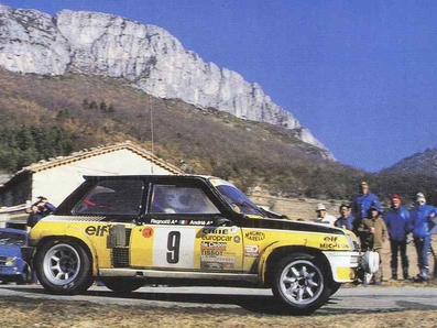 Jean Ragnotti - Jean-Marc Andrie 
49º Rallye Automobile de Monte-Carlo 1981. Renault 5 Turbo (440 VB 91). Clasificado 1º.
Renault Elf

Jean Ragnotti y Jean-Luc Thérier lucharon durante toda la prueba para mantenerse en la primera posición, hasta que en el primer tramo de la última etapa, SS25 Moulinet - La Bollène 2 (Turini) de 22.00 km, y durante su descenso, unos energúmenos tiraron nieve en una de las curvas justo antes del paso del Porsche 911 SC (4769 RP 34) de Jean-Luc Thérier, saliéndose éste de pista y perdiendo mucho tiempo para volver a ella, quedando al final de la prueba en 95º lugar.

Del 24 al 30 de Enero, Monte-Carlo.
Superficie: asfalto - nieve.

El Rally tenia un total de 3930.00 km de los que 750.00 km divididos en 32 tramos eran especiales.

Se inscribieron 274 equipos, tomaron la salida 263, finalizaron 133.@
Palabras clave: Renault;turbo;Montecarlo;1981