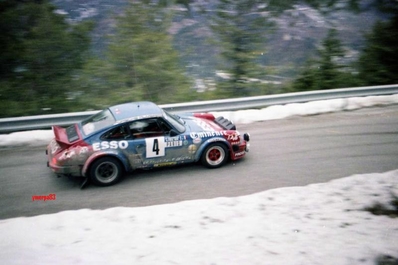 Guy Fréquelin - Jean-François Fauchille
50º Rallye Automobile de Monte-Carlo 1982. Porsche 911 SC (2501 SF 34). Clasificado 4º.

Del 16 al 22 de Enero, Monte Carlo.
Superficie: asfalto - nieve.

El Rally tenia un total de 4082.71 km de los que 747.81 km divididos en 32 tramos eran especiales, (2 de ellas fueron canceladas SS7 Trigance - Chateauvieux 1 de 28,53 Km y SS15 St Jean en Royans - La Chapelle en Vercors de 38,67 Km).

Se inscribieron 306 equipos, tomaron la salida 299, finalizaron 140.@
Palabras clave: ;Porsche;SC;Montecarlo;1982