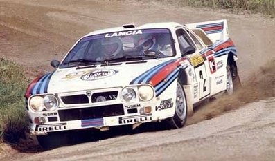 Markku Alén - Ilkka Kivimaki
34º 1000 Lakes Rally 1984. Lancia Rally 037 (TO W67785). Clasificado 2º.

Del 24 al 26 de Agosto, Jyväskylä, Finlandia.
Superficie: tierra.

El Rally tení­a un total de 1416.31 km de los que 460.96 km divididos en 51 tramos eran especiales. Una de ellas fue cancelada, SS2 Humalamaki de 3,69 Km.
Varios espectadores resultaron heridos en este accidente en el que estuvo involucrado el Vauxhall Chevette 2300 HSR (FER 688W) #48 de Julian Roderick - David Holmes.

Tomaron la salida 144 equipos, finalizaron 74.@
Palabras clave: Markku_Alen;Ilkka_Kivimaki;Lancia;Rally;Finlandia;Grupo_B;1984