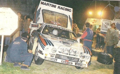 Asistencia del Equipo Lancia Martini Racing en el 18º Rallye de Portugal - Vinho do Porto 1984
En el Lancia Rally 037 (TO W67775) de Attilio Bettega - Maurizio Perissinot. Clasificado 3º.

Del 6 al 10 de Marzo, Estoril, Portugal.
Superficie: asfalto - tierra.

El Rally tenia un total de 2400.00 km de los que 685.00 km divididos en 45 tramos eran especiales.

Tomaron la salida 70 equipos, finalizaron 20.@
Palabras clave: ;Lancia;Asistencias;Portugal;Grupo_B;1984