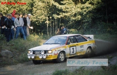 Stig Blomqvist - Bjorn Cederberg
34º 1000 Lakes Rally 1984. Audi Quattro A2 (IN-YJ 81). Clasificado 4º.

Del 24 al 26 de Agosto, Jyväskylä, Finlandia.
Superficie: tierra.

El Rally tení­a un total de 1416.31 km de los que 460.96 km divididos en 51 tramos eran especiales.
Una de ellas fue cancelada, SS2 Humalamaki de 3,69 Km. Varios espectadores resultaron heridos en este accidente en el que estuvo involucrado el Vauxhall Chevette 2300 HSR (FER 688W) #48 de Julian Roderick - David Holmes.

Tomaron la salida 144 equipos, finalizaron 74.@
Palabras clave: Stig_Blomqvist;Audi;Quattro;Finlandia;grupo_B;1984