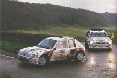 34º Lombard RAC Rally 1985 
El 6# Lancia Delta S4 (A6 37353) es el de Henri Toivonen - Neil Wilson, Clasificado 1º.

El 15# Peugeot 205 T16 (B555 SRW) de Mikael Sundström - Paul White, abandonó por accidente en SS50 Ae de 11.80 km.

Debut con victoria en el Mundial de Rallyes del Lancia Delta S4.

Del 24 al 28 de Noviembre, Nottingham, Inglaterra.
Superficie: tierra.

El Rally tenia un total de 3507 km de los que 896.98 km divididos en 65 tramos eran especiales, (2 de ellas fueron canceladas, SS43 Kielder Forest - Ogre Hill de 12,02 Km y SS64 Nuss de 8,79 Km).

Tomaron la salida 155 equipos, finalizaron 62.@
Palabras clave: Henri_Toivonen;Neil_Wilson;Mikael_Sundstrom;Paul_White;Lancia;Delta;S4;Grupo_B;Gran_Bretaña;peugeot;T16;1985