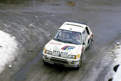 Timo Salonen - Seppo Harjanne
53º Rallye Automobile de Monte-Carlo 1985. Peugeot 205 Turbo 16 (323 EXA 75). Clasificado 3º.

Del 26 de Enero al 1 de Febrero, Monte-Carlo.
Superficie: asfalto -nieve.

El Rally tenía un total de 3999.00 km de los que 851.10 km divididos en 34 tramos eran especiales (1 de ellos fue cancelado SS17 ).

Tomaron la salida 117 equipos, finalizaron 68.@
Palabras clave: Timo_Salonen;Seppo_Harjanne;Peugeot;Turbo;Montecarlo;Grupo_B;1985