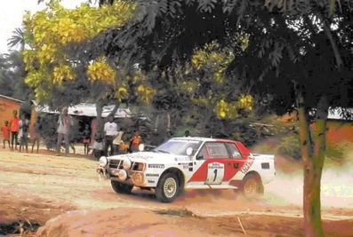 Björn Waldegard - Hans Thorszelius
17º Rally Costa de Marfil 1985. Toyota Celica TCT. Clasificado 2º.
Palabras clave: ;Hans_Thorszelius;Toyota;Celica;TCT;Costa_Marfil;1985