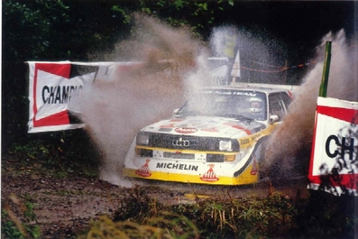 Hannu Mikkola - Arne Hertz
34º Lombard RAC Rally 1985. Audi Sport Quattro S1 E2 (IN-NP 31). Abandonó por problemas de motor SS22 Cwmcelli de 6,60 Km.

Del 24 al 28 de Noviembre, Nottingham, Inglaterra.
Superficie: tierra.

El Rally tenia un total de 3507 km de los que 896.98 km divididos en 65 tramos eran especiales, (2 de ellas fueron canceladas, SS43 Kielder Forest - Ogre Hill de 12,02 Km y SS64 Nuss de 8,79 Km).

Tomaron la salida 155 equipos, finalizaron 62.@
Palabras clave: ;Audi;Quattro;Sport;Gran_Bretaña;1985;Grupo_B;RAC_Rally;Inglaterra