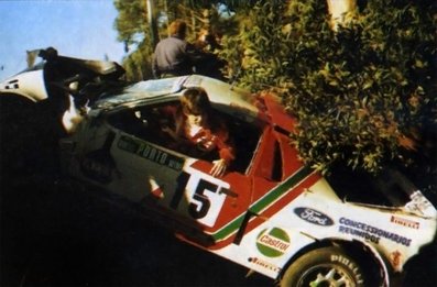 Joaquin Santos - Miguel Oliveira
20º Rallye de Portugal Vinho do Porto 1986. Ford RS200 (C440 BHV). Abandonó por grave accidente.

Santos era el ídolo local, su paso levantaba muchísima pasión entre los aficionados del lugar. Al salir de una curva, esquivó algunos espectadores que estaban mal situados, lo que provocó no poder encarar bien la siguiente curva y estrellarse contra el público.
Hay otra versión en la que se dice que al salir de la curva impacto con la rueda trasera de lado con un coche que estaba 