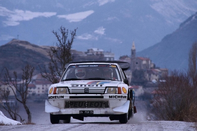 Timo Salonen - Seppo Harjanne
54º Rallye Automobile de Monte-Carlo 1986. Peugeot 205 Turbo 16 (24 FGV 75). Clasificado 2º.

Del 18 al 24 de Enero, Monte-Carlo.
Superficie: asfalto - nieve.

El Rally tenía un total de 3984.00 km de los que 881.20 km divididos en 36 tramos eran especiales.

Tomaron la salida 156 equipos, finalizaron 65.@
Palabras clave: Timo_Salonen;Seppo_Harjanne;Peugeot;Turbo;T16;Montecarlo;Grupo_B;nieve;1986