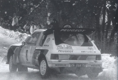 Bruno Saby - Jean-François Fauchille
54º Rallye Automobile de Monte-Carlo 1986. Peugeot 205 Turbo 16 E2 (26 FGV 75). Clasificado 6º.

Del 18 al 24 de Enero, Monte-Carlo.
Superficie: asfalto - nieve.

El Rally tenía un total de 3984.00 km de los que 881.20 km divididos en 36 tramos eran especiales.

Tomaron la salida 156 equipos, finalizaron 65.@
Palabras clave: ;Peugeot;T16;E2;Montecarlo;1986;nieve