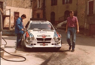 54º Rallye Automobile de Monte-Carlo 1986
(08-01-1986)
TEST de Markku Alén - Ilkka Kivimaki con el Lancia Delta S4 (Martini Lancia).

En competición abandonó por el árbol de levas en SS16 St Nazaire le Desert de 23.70 Km.

Del 18 al 24 de Enero, Monte-Carlo.
Superficie: asfalto - nieve.

El Rally tenía un total de 3984.00 km de los que 881.20 km divididos en 36 tramos eran especiales.

Tomaron la salida 156 equipos, finalizaron 65.@
Palabras clave: Lancia;Grupo_B;Markku_Alen;Montecarlo;Personajes;Delta;S4;1986;Test