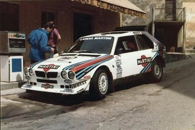 54º Rallye Automobile de Monte-Carlo 1986
(08-01-1986)
TEST de Markku Alén - Ilkka Kivimaki con el Lancia Delta S4 (Martini Lancia).

En competición abandonó por el árbol de levas en SS16 St Nazaire le Desert de 23.70 Km.

Del 18 al 24 de Enero, Monte-Carlo.
Superficie: asfalto - nieve.

El Rally tenía un total de 3984.00 km de los que 881.20 km divididos en 36 tramos eran especiales.

Tomaron la salida 156 equipos, finalizaron 65.@
Palabras clave: Lancia;Grupo_B;Markku_Alen;Montecarlo;Delta;S4;Personajes;1986;Test
