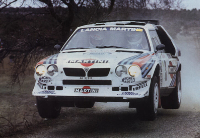 Markku Alén - Ilkka Kivimaki
54º Rallye Automobile de Monte-Carlo 1986. Lancia Delta S4 (A6 37617). Abandonó por el árbol de levas en SS16 St Nazaire le Desert de 23.70 Km.

Del 18 al 24 de Enero, Monte-Carlo.
Superficie: asfalto - nieve.

El Rally tenía un total de 3984.00 km, de los que 881.20 km divididos en 36 tramos eran especiales.

Tomaron la salida 156 equipos, finalizaron 65.@
Palabras clave: Lancia;Montecarlo;Markku_Alen;Delta;Grupo_B;S4;1986