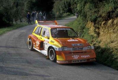 Didier Auriol - Bernard Occelli
30º Tour de Corse 1986. MG Metro 6R4 Austin Rover (C 206 JMB). Abandonó por perdidas de aceite en SS2 Sainte Marie Sicche - Moca 1 de 23.96 Km.

Equipo Martini Lancia se retira de la prueba a causa del fatal accidente de Henri Toivonen y Sergio Cresto el di­a 02-05-1986.

Del 1 al 3 de Mayo, Ajaccio, Córcega, Francia.
Superficie: asfalto.

El Rally tenia un total de 1551.00 km de los que 1122.34 km divididos en 30 tramos eran especiales. (4 de ellos fueron cancelados. SS12 Figarella - Cardo de 15.75 Km, SS18 Corte - Taverna de 26.84 Km, SS19 Moltifao - Speloncato de 38.16 Km y SS20 Corbara - Calenzana de 23.69 Km. Los 3 últimos por el fatal accidente de Henri y Sergio).
Tomaron la salida 122 equipos, finalizaron 31.

En esta edición habí­an 5 tramos de 50 o mas Km cronometrados, SS7 Cozzano - Col de la Serra de 50.84, SS8 Muracciole - Abbazia de 50.00, SS10 Pont d'Altiani - Pont St Laurent de 56.01, SS14 Prunelli - San Pancrazio de 55.67 y SS17 Campe Militaire - Corte de 58.14. Uno de mas de 70 km, SS23 Saint Roch - Suaricchio de 78.19, y otro, el último, SS30 Liamone - Suaricchio de 83.16 Km.

Aquí dejo los kilómetros de cada uno de los 30 tramos del Rally:

1ª ETAPA (01-Mayo-1986)
SS1 Verghia - Pont de la Masina de 38.09 km
SS2 Sainte Marie Sicche - Moca 1 de 23.96 km
SS3 Petreto - Aullene 1 de 20.03 km
SS4 Zerubia - Santa Giulia de 30.60 km
SS5 Sartene - Zonza de 44.23 km
SS6 Aullene - Zicavo de 25.59 km
SS7 Cozzano - Col de la Serra de 50.84 km
SS8 Muracciole - Abbazia de 50.00 km
SS9 Campo al Quarcio - Ponte de Noceta de 33.77 km
SS10 Pont d'Altiani - Pont St Laurent de 56.01 km
SS11 Ponte Rosso - Borgo de 42.29 km

TOTAL ETAPA 415.41 km

2ª ETAPA (02 Mayo-1986)
SS12 Figarella - Cardo (cancelado) de 15.75 km
SS13 Saint Florent - Col de San Stefano de 26.81 km
SS14 Prunelli - San Pancrazio de 55.67 km
SS15 Folelli - Santa Lucia di Moriani de 18.49 km
SS16 Moriani Plage - Orsoni de 20.10 km
SS17 Campe Militaire Corte de 58.14 km
SS18 Corte - Taverna (cancelado) de 26.84 km
SS19 Moltifao - Speloncato (cancelado) de 38.16 km
SS20 Corbara - Calenzana (cancelado) de 23.69 km

TOTAL ETAPA 283.65 km

3ª ETAPA (03-Mayo-1986)
SS21 Norte Dame de la Serra - Pont du Fango de 28.77 km
SS22 Fango - Ota de 48.59 km
SS23 Saint Roch - Suaricchio de 78.19 km
SS24 Tavera - Pont de Mezzana de 30.57 km
SS25 Sainte Marie Sicche - Moca 2 de 23.96 km
SS26 Petreto - Aullene 2 de 20.03 km
SS27 Sorbollano - Santa Giulia de 35.59 km
SS28 Calvese - Agosta Plage de 38.69 km
SS29 Plaine de Peri - Capiglioli de 35.73 km
SS30 Liamone - Suaricchio 83.16 km

TOTAL ETAPA 423.28 km.
SUMANDO LAS TRES ETAPAS, ESTAMOS HABLANDO DE 1122.34 KM CRONOMETRADOS... UNA SALVAJADA...
@
Palabras clave: Didier_Auriol;MG;Metro;Austin_Rover;Grupo_B;Corcega;1986;Corse