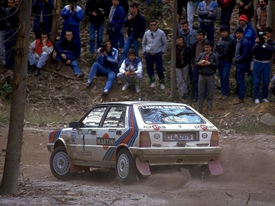 Juha Kankkunen - Juha Piironen
21º Rallye de Portugal Vinho do Porto 1987. Lancia Delta HF 4WD (TO 82979F). Clasificado 4º.

Del 11 al 14 de Marzo, Estoril, Cascais, Lisboa, Portugal.
Superficie: asfalto - tierra.

El Rally tenia un total de 2,088.23 Km de los que 603.50 Km divididos en 37 tramos, eran especiales.

Tomaron la salida 94 equipos, finalizaron 36.@
Palabras clave: ;Juha_Piironen;Lancia;Delta;Portugal;1987