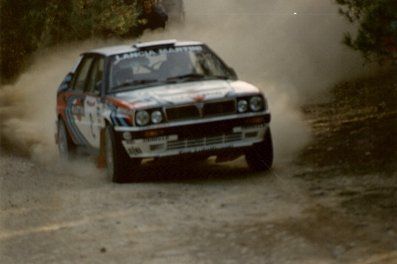 Juha Kankkunen - Juha Piironen
27º Rallye España - Catalunya Costa Brava 1991. Lancia Delta Integrale 16V (TO 76856R). Clasificado 2º.
(Primer año válido para el Campeonato Mundial de Rallyes).

Del 10 al 13 de Noviembre, Lloret de Mar, Girona, Catalunya, España.
Superficie: asfalto - tierra.

El Rally tenia un total de 1606.98 km de los que 594.01 km divididos en 35 tramos eran especiales, (2 de ellos fueron cancelados SS4 Sant Hilari - Osor de 13.57 Km y SS29 Riera de Merles de 14.36 Km).

Tomaron la salida 76 equipos, finalizaron 33.

PHOTO en SS34 Sta. Coloma - St. Feliu de Buixalleu de 27,85 km.
(Foto 5 de 5)

© Jaume Jorba
@
Palabras clave: Juha_Kankkunen;Juha_Piironen;Lancia;Delta;HF;Integrale;Catalunya;1991;España;Spain